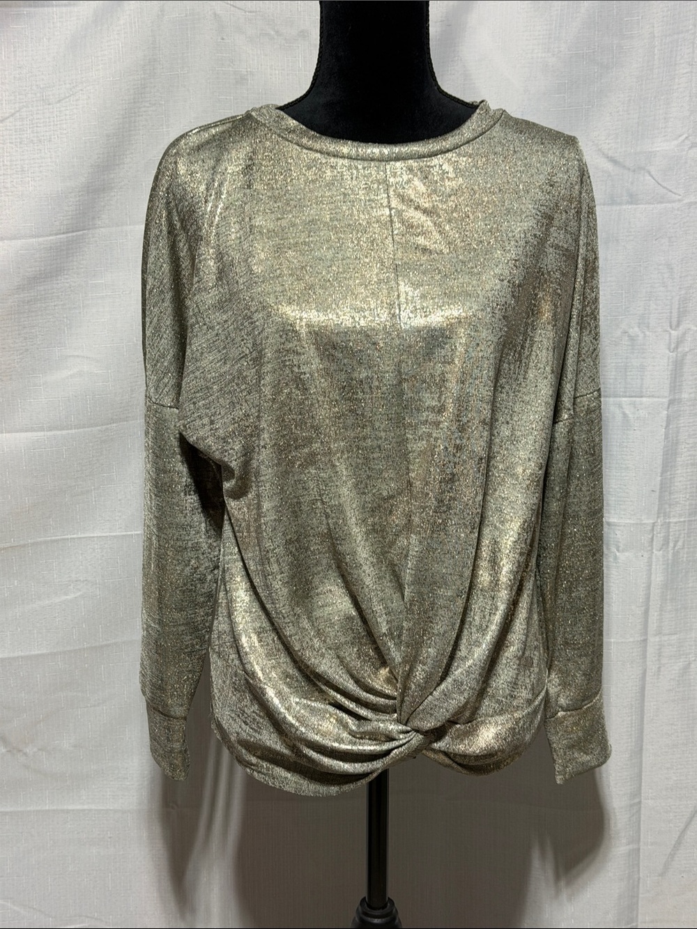 Fourteenth Place Gold Lamé Metallic Long Sleeve Pullover Top NWT